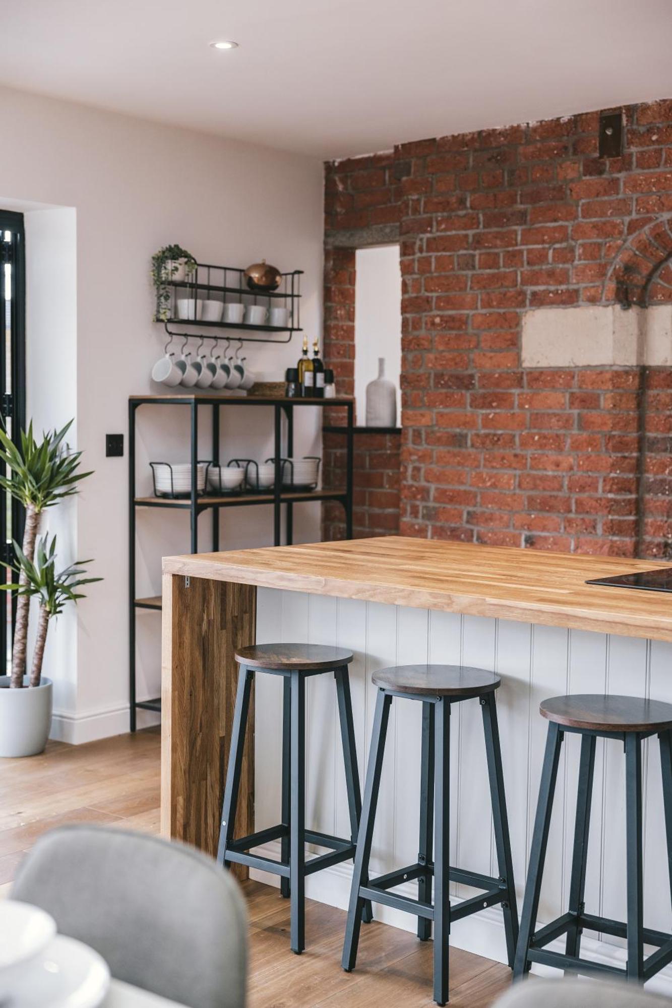 House With A Cinema And Games Room, Sleeps 17 Shrewsbury Exteriér fotografie