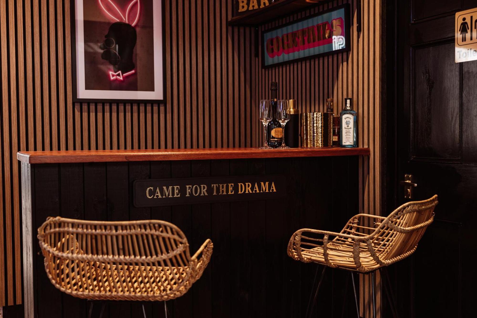 House With A Cinema And Games Room, Sleeps 17 Shrewsbury Exteriér fotografie