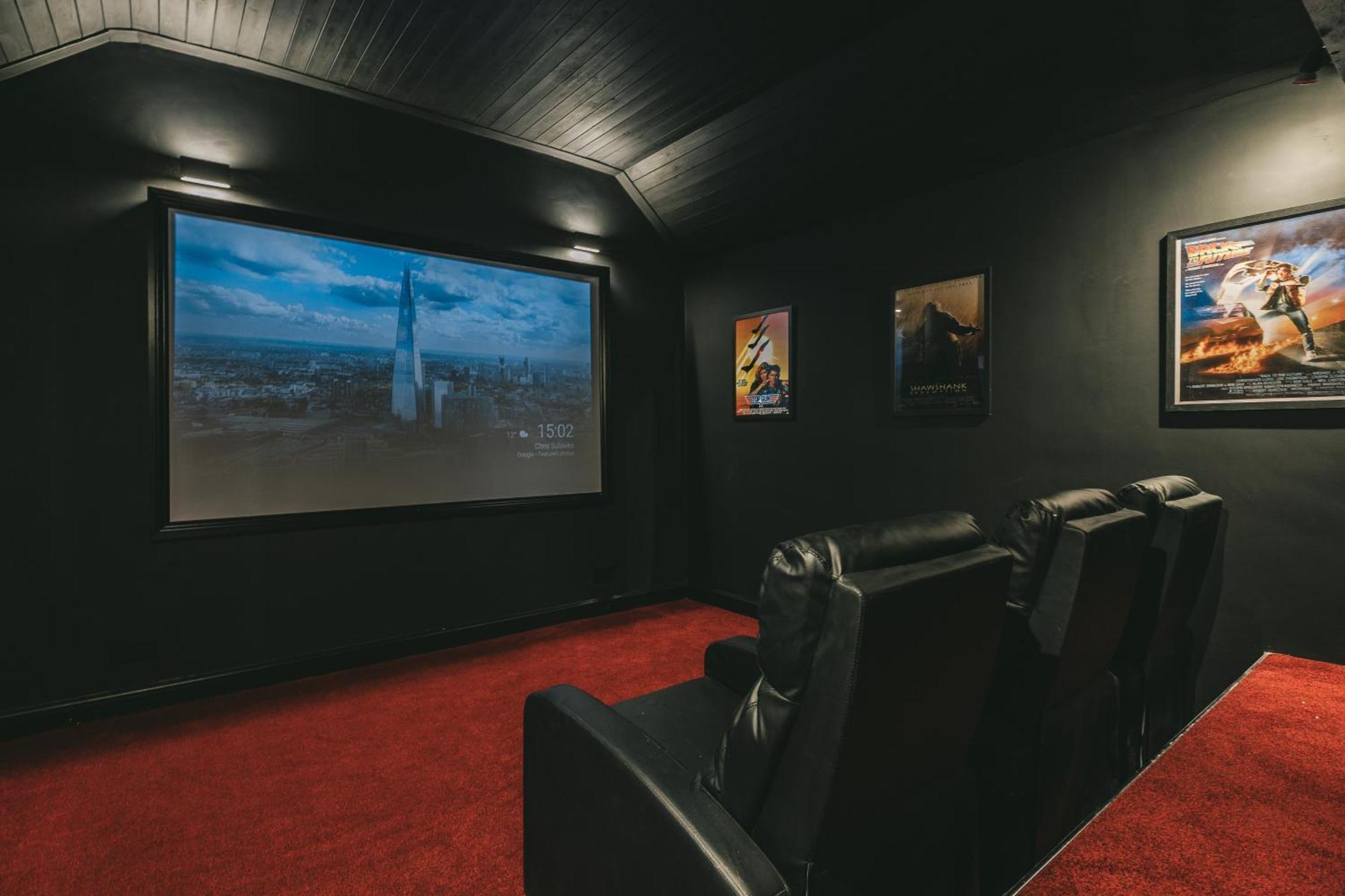 House With A Cinema And Games Room, Sleeps 17 Shrewsbury Exteriér fotografie