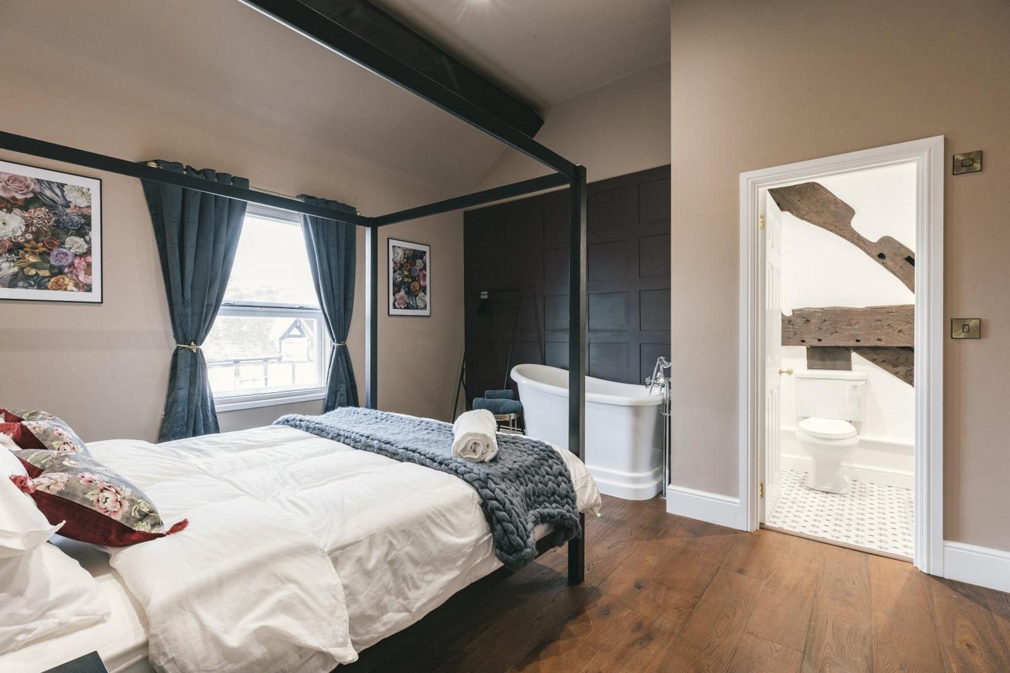House With A Cinema And Games Room, Sleeps 17 Shrewsbury Exteriér fotografie