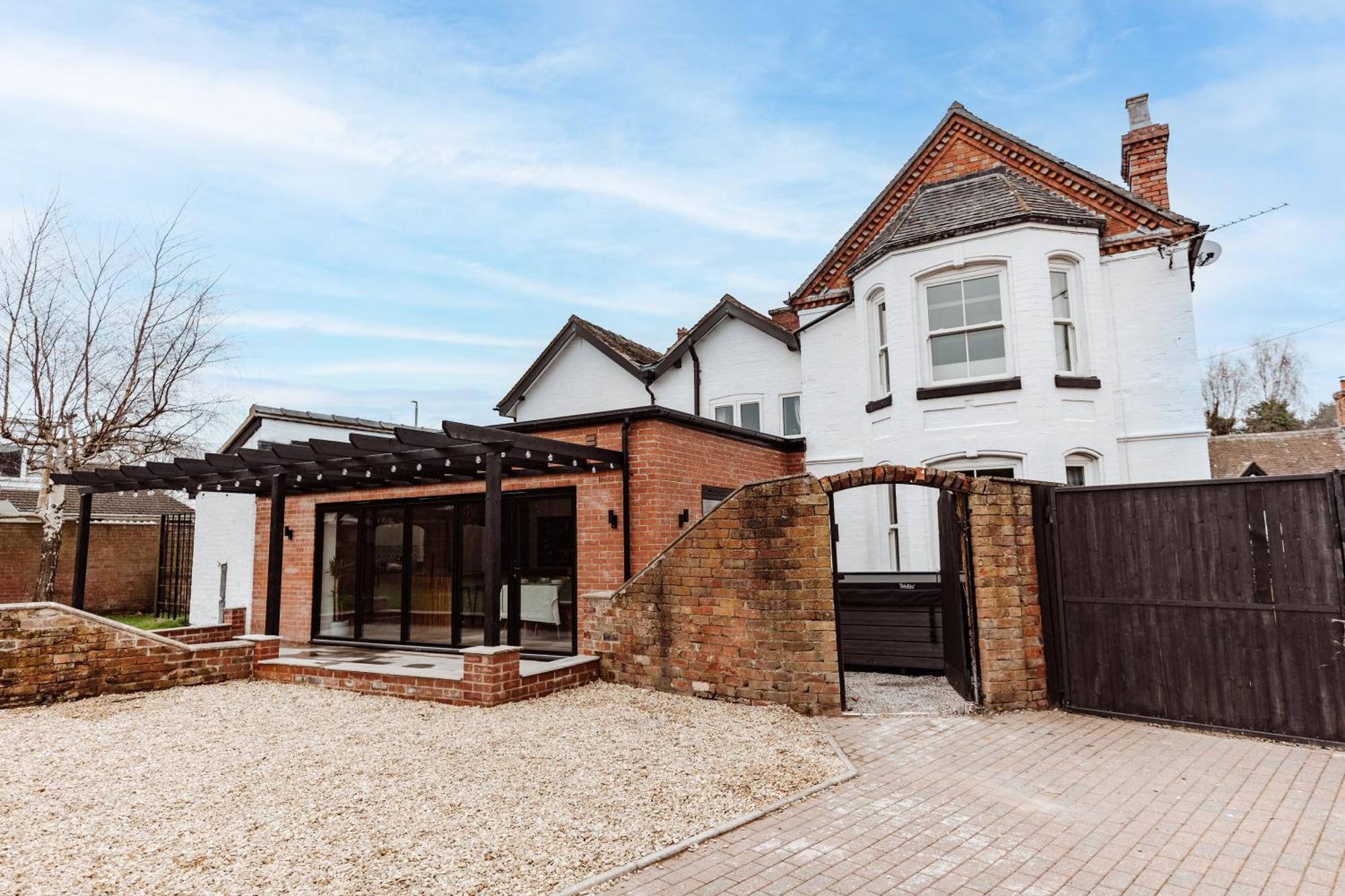 House With A Cinema And Games Room, Sleeps 17 Shrewsbury Exteriér fotografie